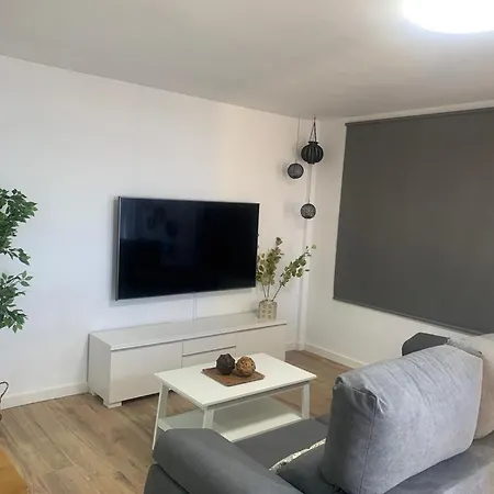 Daire Fantastico Piso Con Piscina Y Balcon En