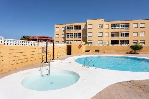 Fantastico Piso Con Piscina Y Balcon En エル・メダノ