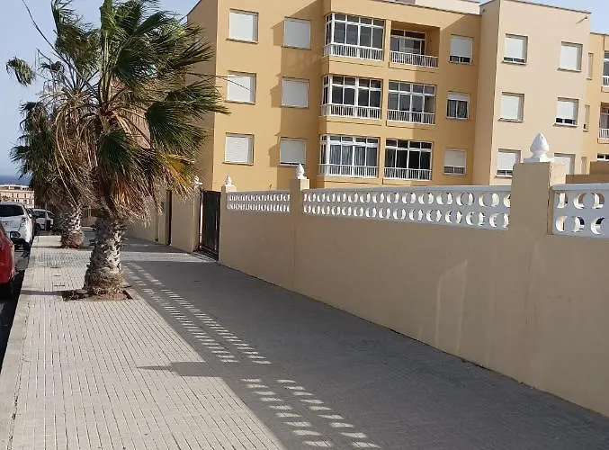 Fantastico Piso Con Piscina Y Balcon En * エル・メダノ
