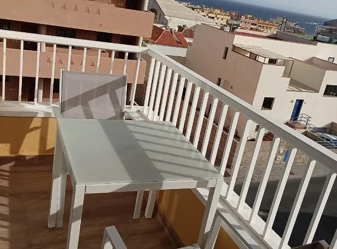 アパート Fantastico Piso Con Piscina Y Balcon En *